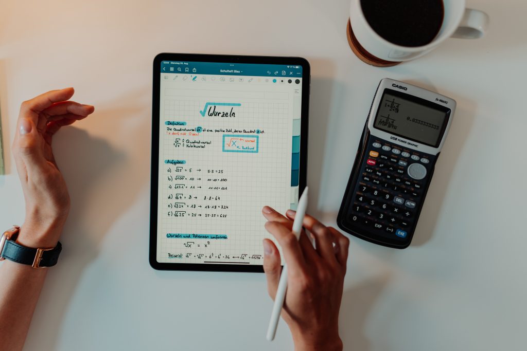 Digitales Schulheft funktioniert mit allen Tablets
